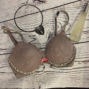 Victoria’s Secret Push up Bra